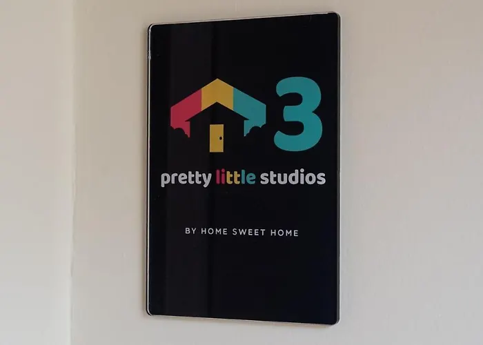 Pretty Little 3 By Sweet Нафплион